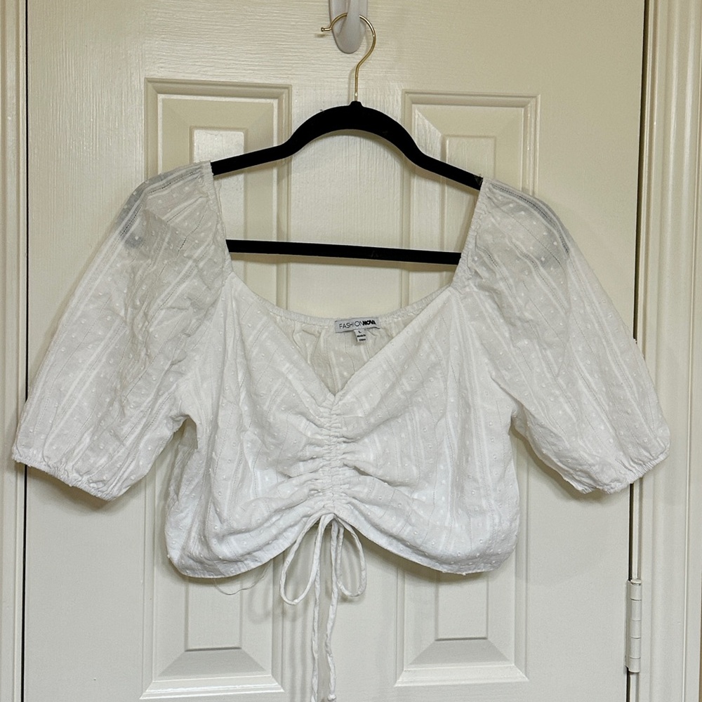 White crop top blouse